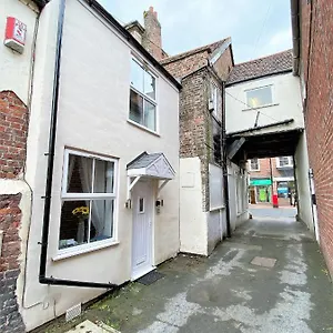 hidden-gem-cottage-driffield.yorkshirehotels.net/